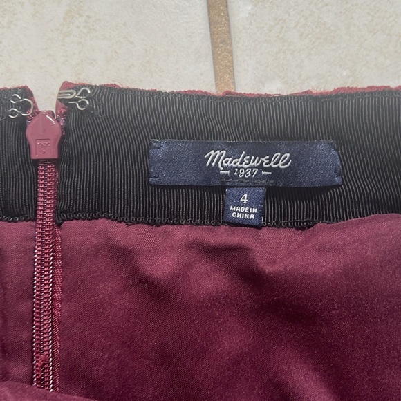 Madewell Burgundy Red Lace Mini Skirt with Asymmetrical Detail Women’s Size 4 - Picture 3 of 6